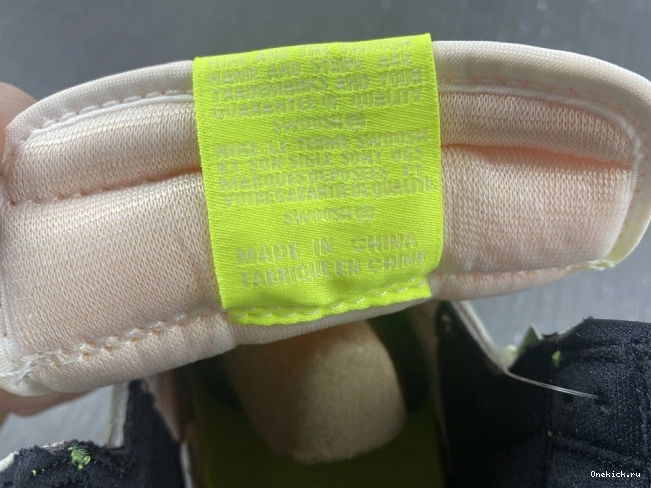 One Kick Air Jordan OG High 555088-702 1 Volt 0723